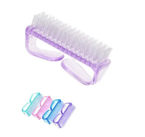 Escobilla de uñas.